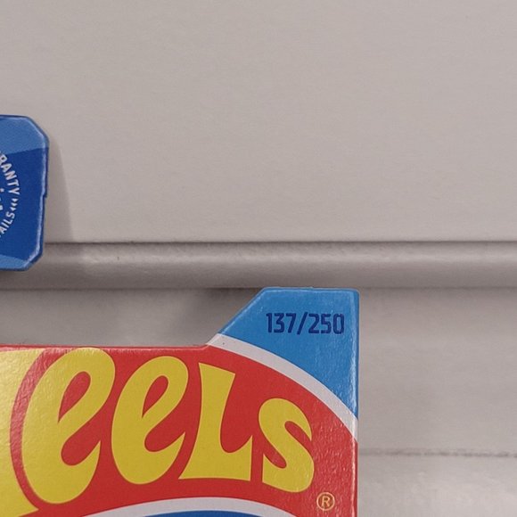 FREE w/ Purchase - NWT Hot Wheels Batman Batmobile 4/5 Die Cast Car 137/250 - Picture 5 of 6